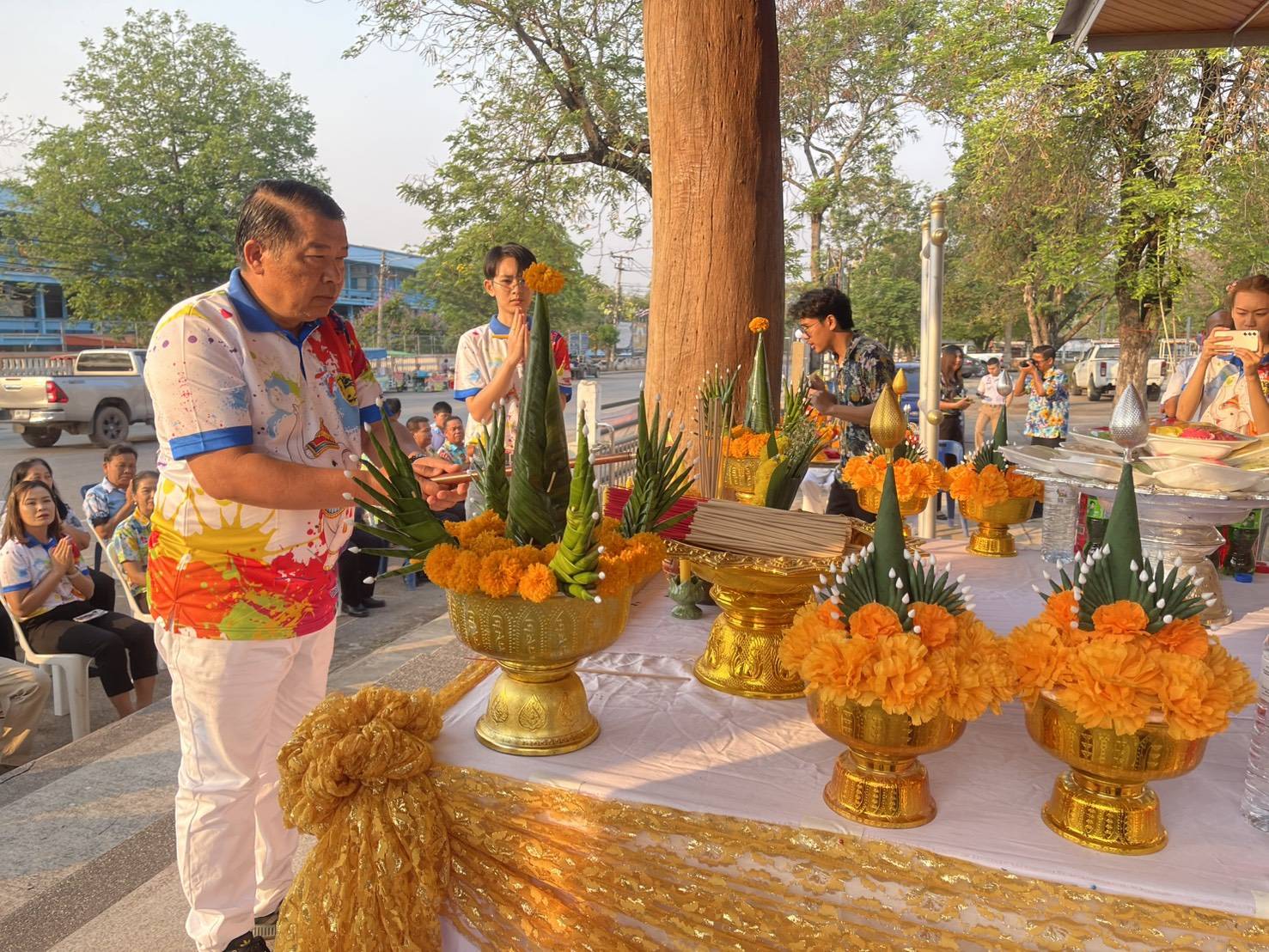 🪷 สพอ.หนองบัวแดง ร่วมประเพณีสรงน้ำขอพรเปลี่ยนผ้าฐานันดรศักดิ์ เจ้าพ่อพญาแล ประจำปี 2569 🪷