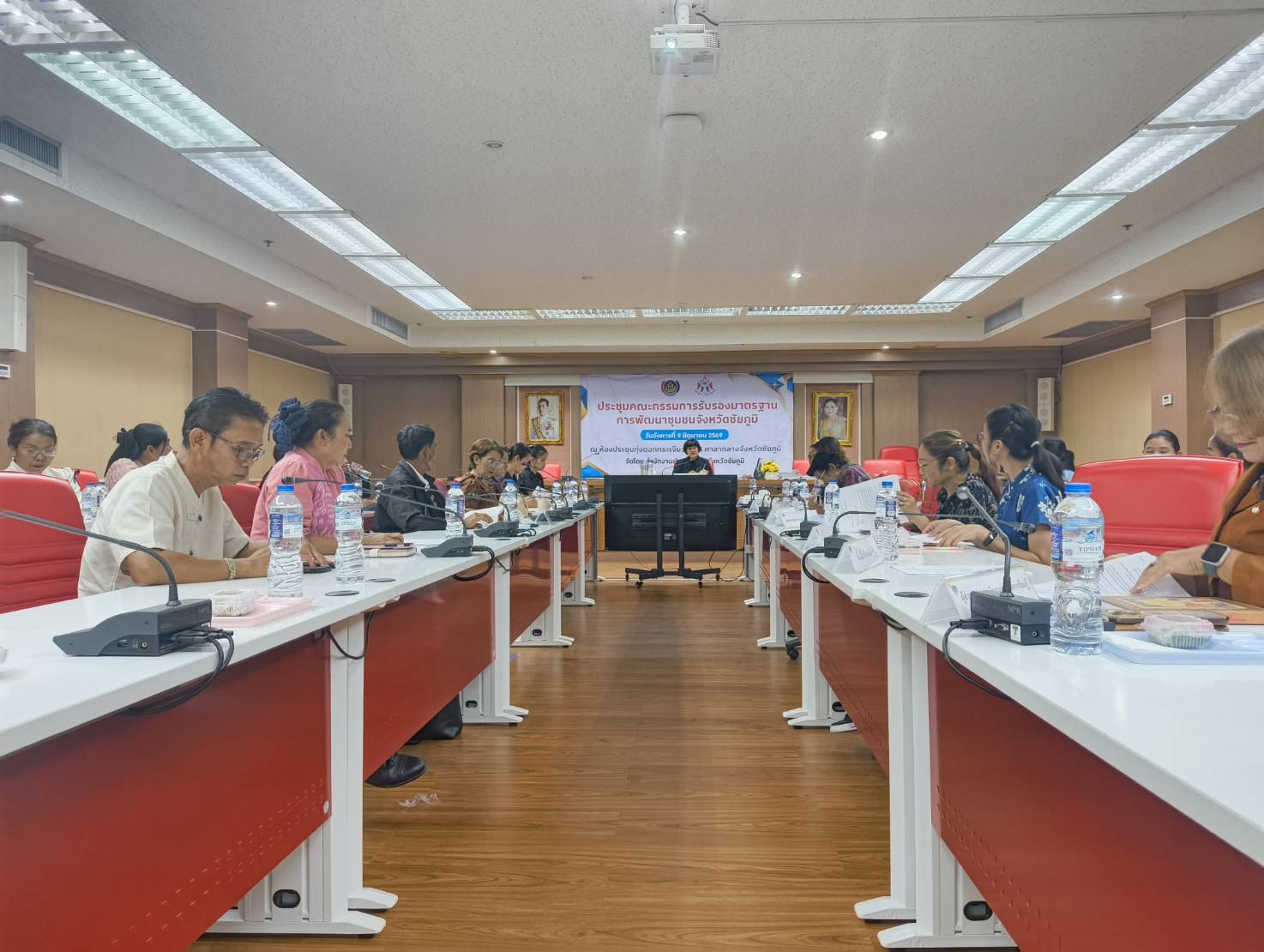 📢 สพอ.หนองบัวแดง เข้าร่วมการนำเสนอผลการดำเนินงานมาตรฐานการพัฒนาชุมชน (มชช.) ประจำปี 2569